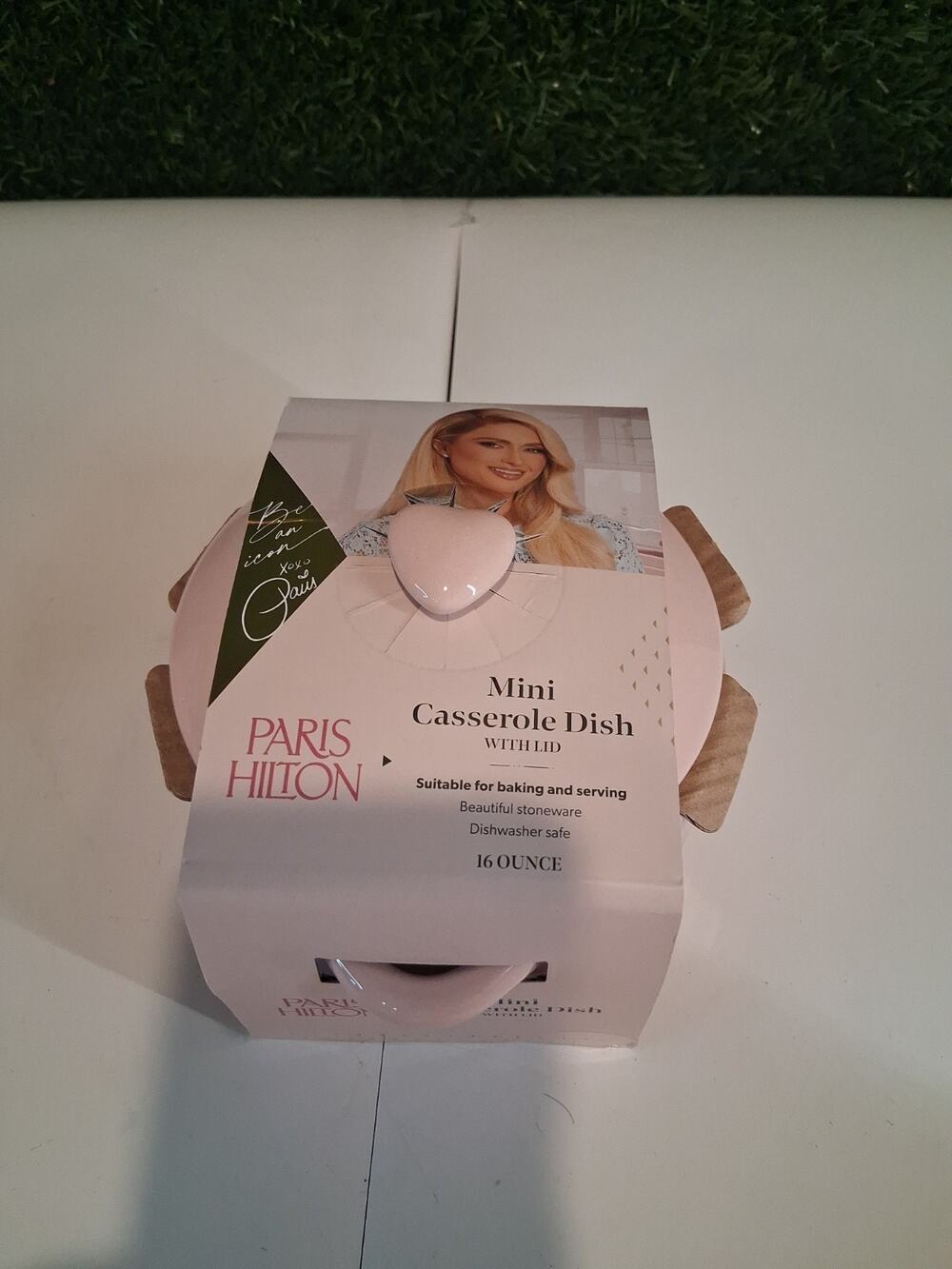 Paris Hilton Pink "That's Hot" Mini Casserole Dish With Lid 16oz Stoneware NIB